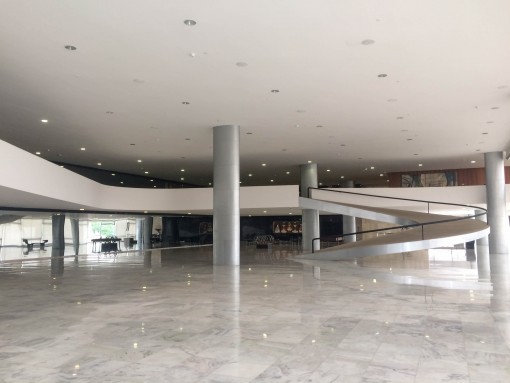 Presta atenção nessa rampa. Ela é horrível de subir.