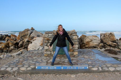 Monumento do cabo mais ao sul da África e que separa o Oceano Atlântico do Índico.