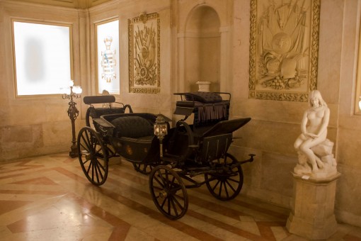 Carruagem da Cinderela existe, e tem uma sala só pra ela no Palácio.