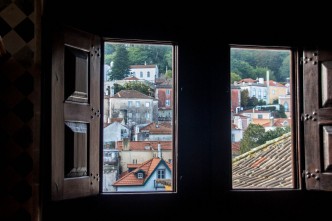 As casinhas de Sintra vistas de dentro do Palácio Nacional